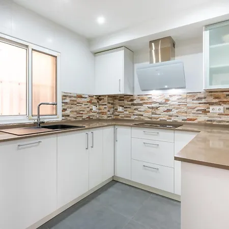 Wintowinrentals Bien Situado, Completo Y Acogedor Apartment Malaga